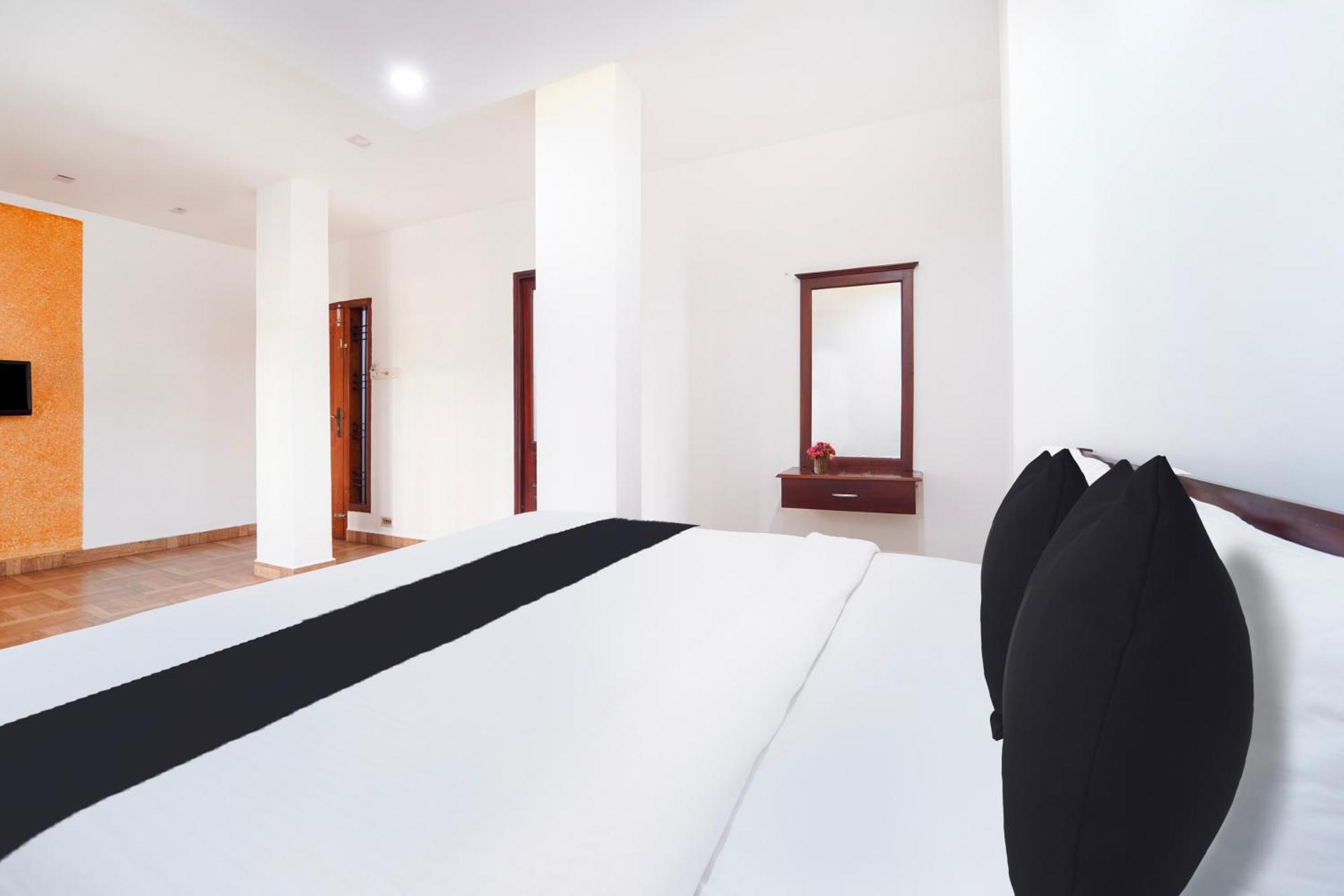 Super Townhouse City Center Ernakulam Kochi ภายนอก รูปภาพ
