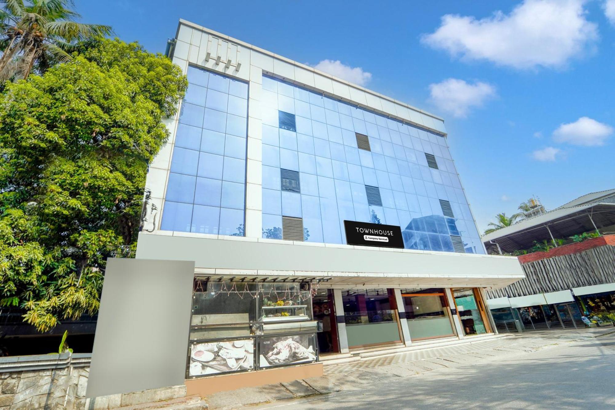 Super Townhouse City Center Ernakulam Kochi ภายนอก รูปภาพ