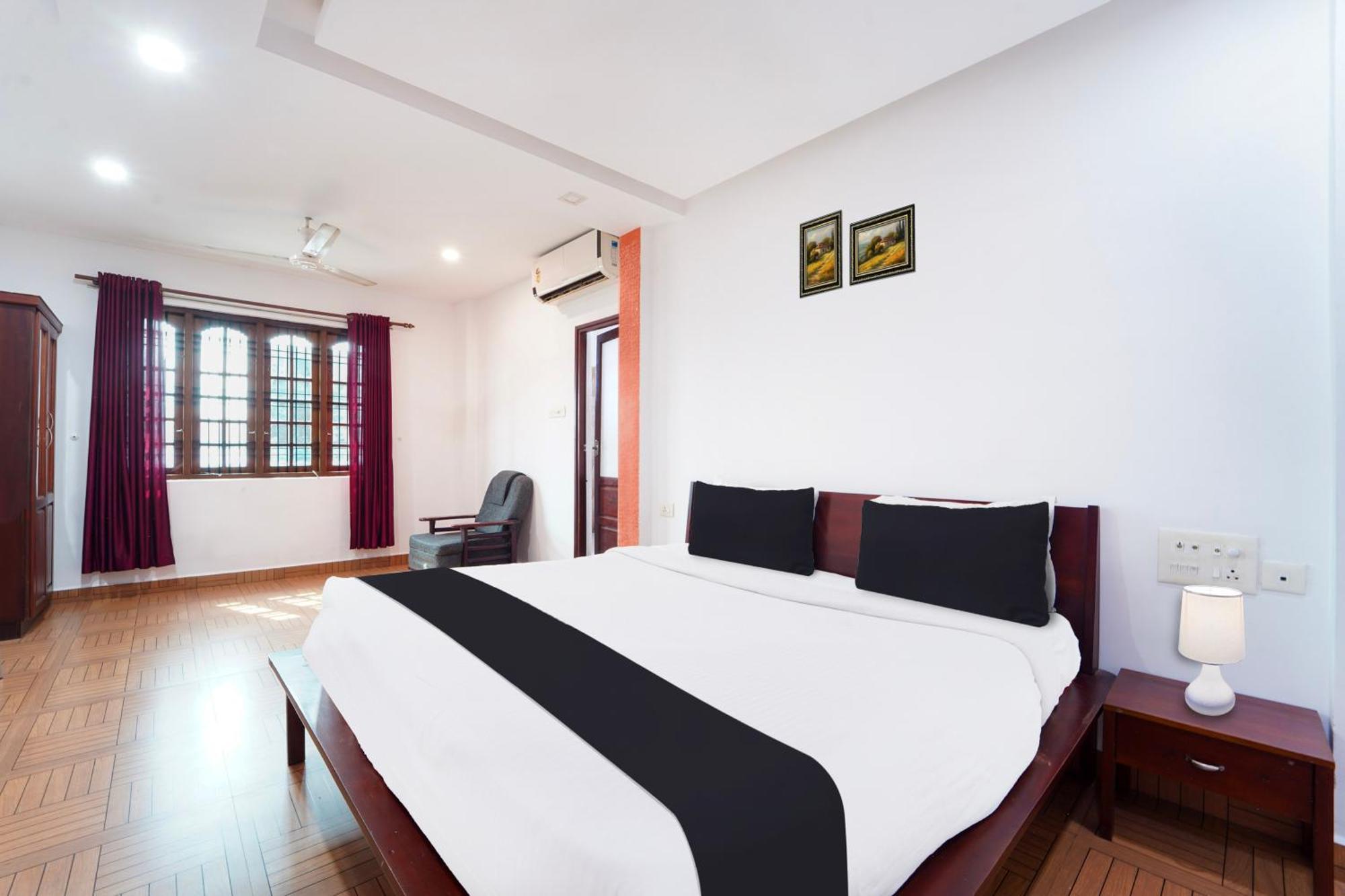 Super Townhouse City Center Ernakulam Kochi ภายนอก รูปภาพ