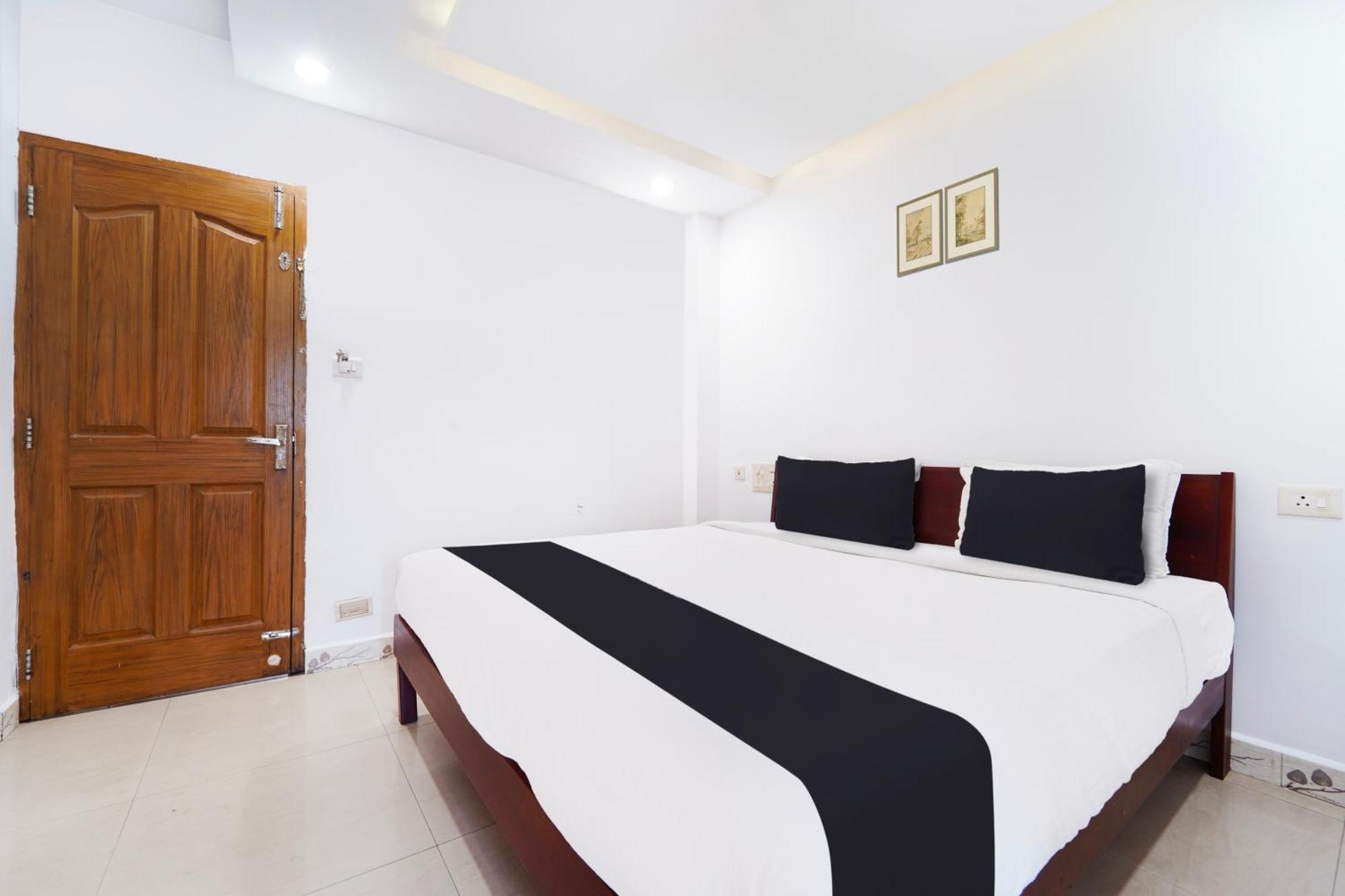 Super Townhouse City Center Ernakulam Kochi ภายนอก รูปภาพ
